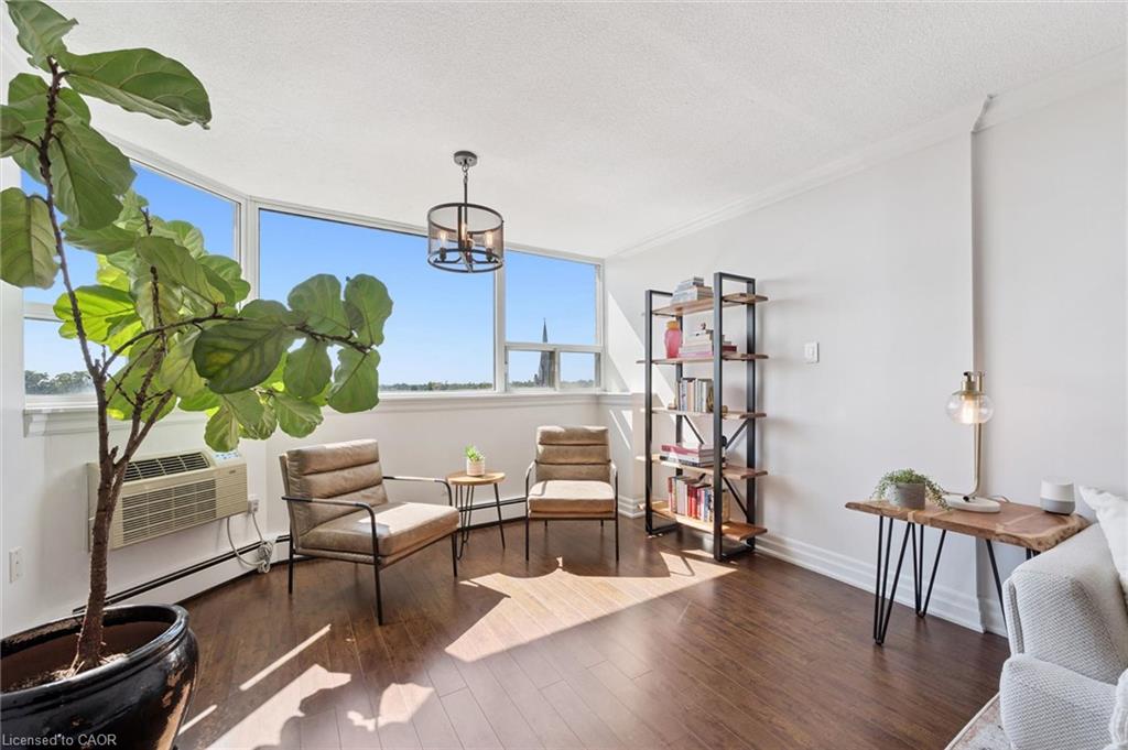 903-55 Yarmouth Street Unit: 903