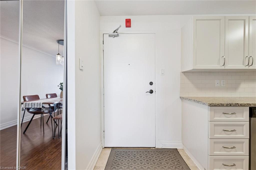 903-55 Yarmouth Street Unit: 903