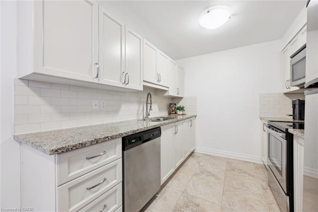 903-55 Yarmouth Street Unit: 903