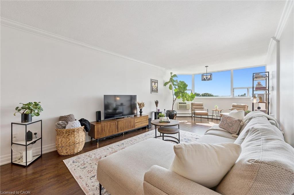 903-55 Yarmouth Street Unit: 903