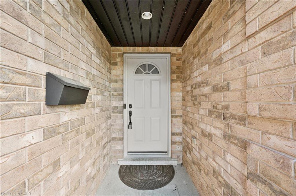 73 Waxwing Crescent