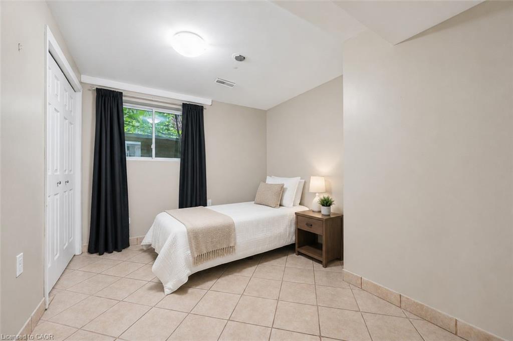 73 Waxwing Crescent