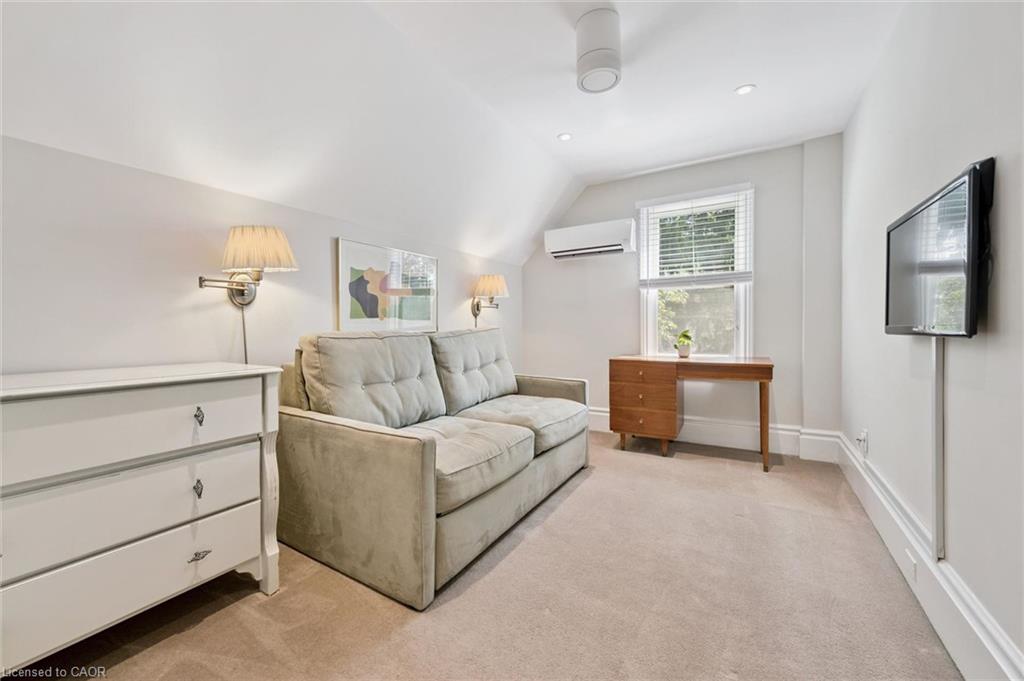 80 London Road W