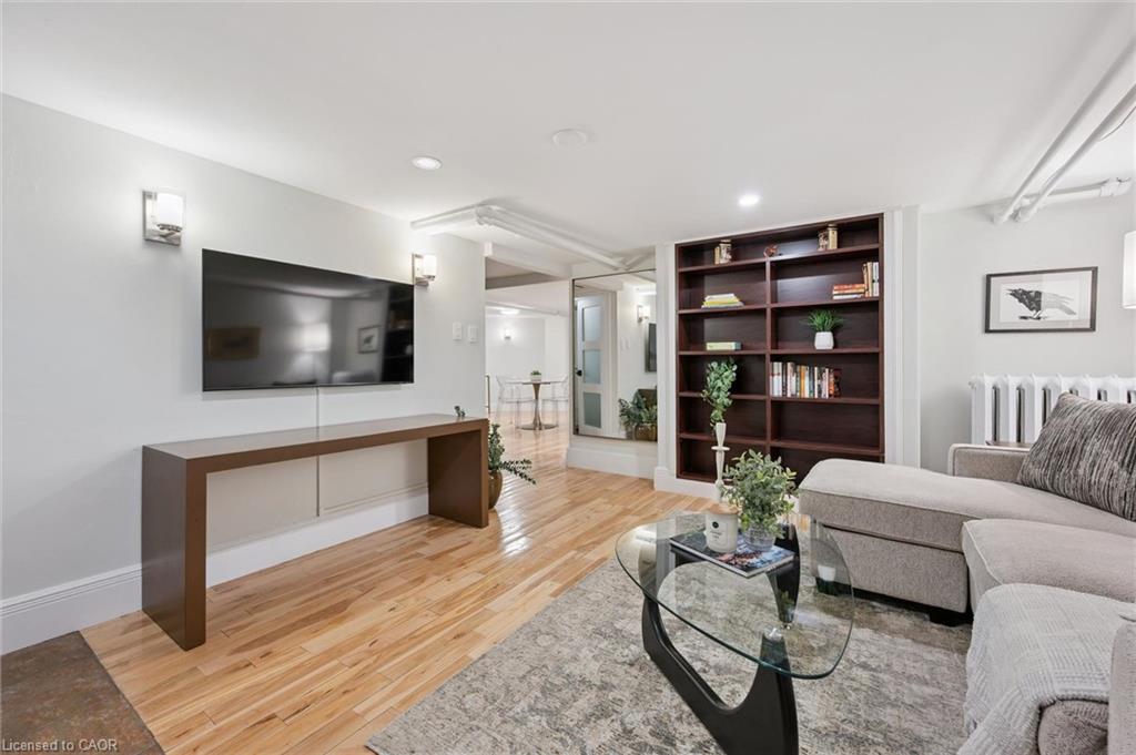 80 London Road W
