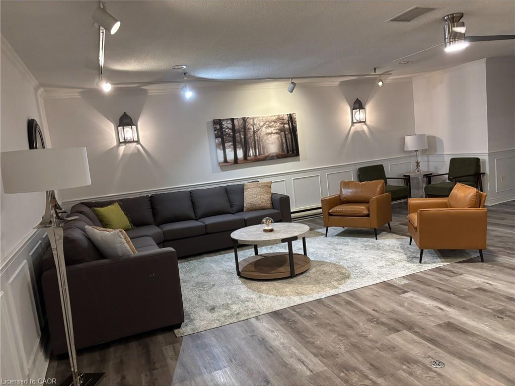 206-93 Westwood Road Unit: 206