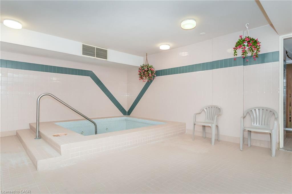 206-93 Westwood Road Unit: 206