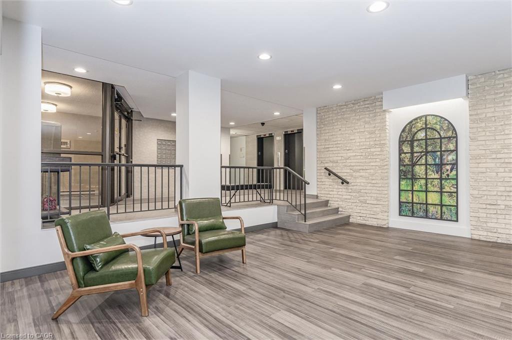 206-93 Westwood Road Unit: 206