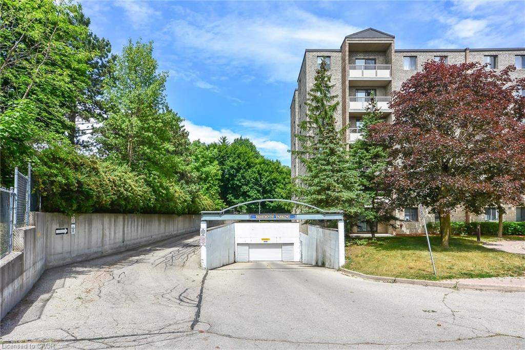 206-93 Westwood Road Unit: 206