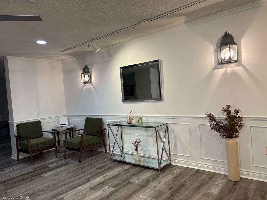206-93 Westwood Road Unit: 206