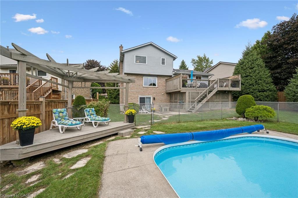 32 Thornhill Drive