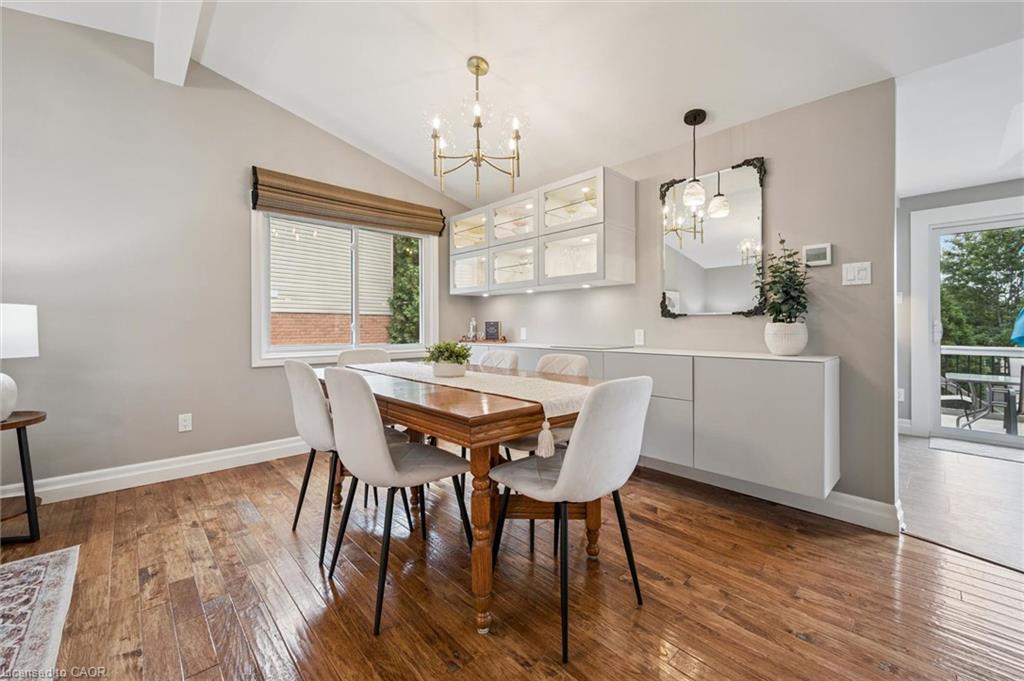 32 Thornhill Drive