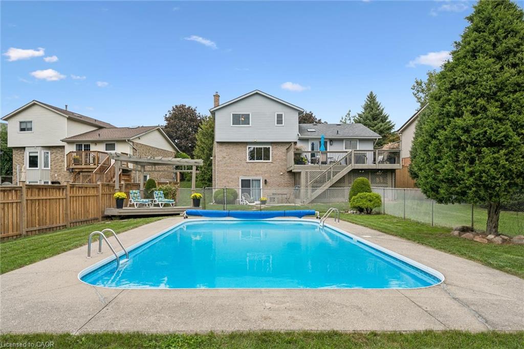 32 Thornhill Drive