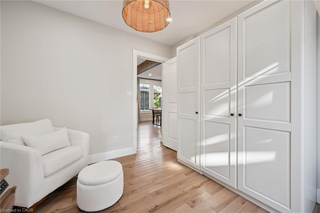 31 James Street W