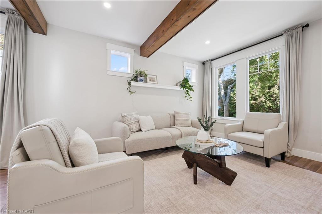 31 James Street W
