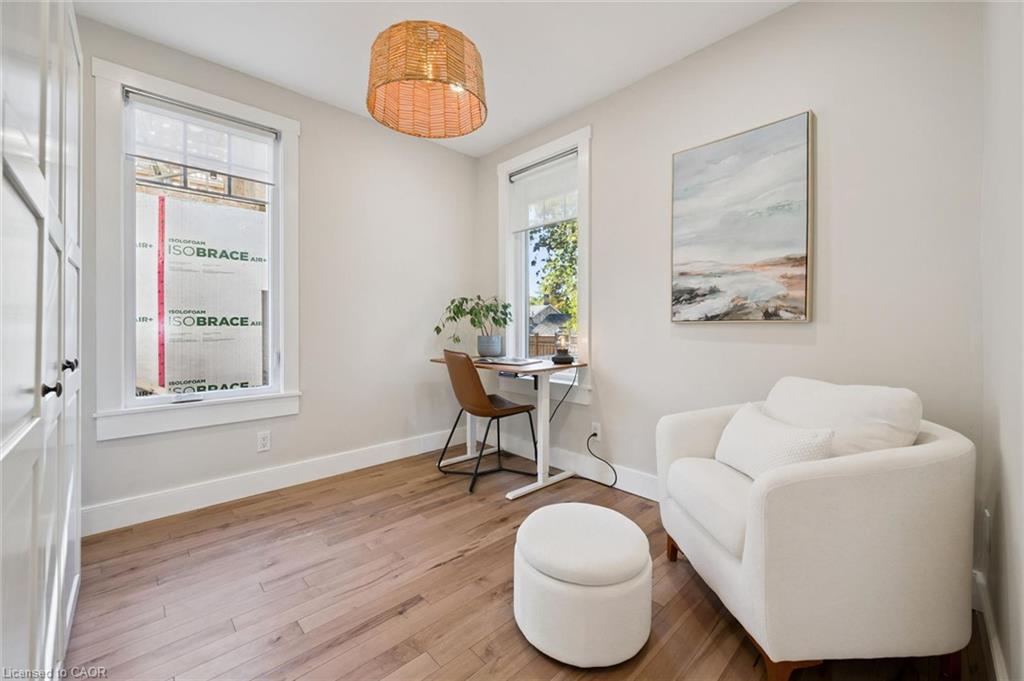 31 James Street W