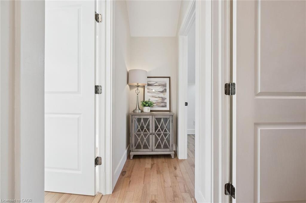 31 James Street W