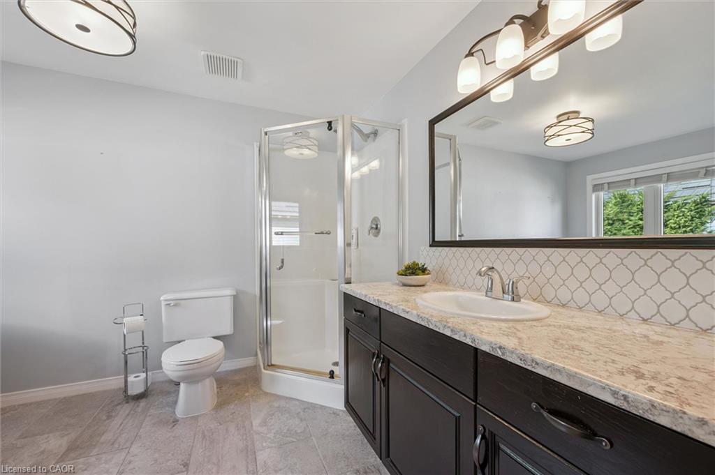 27 Oakridge Crescent