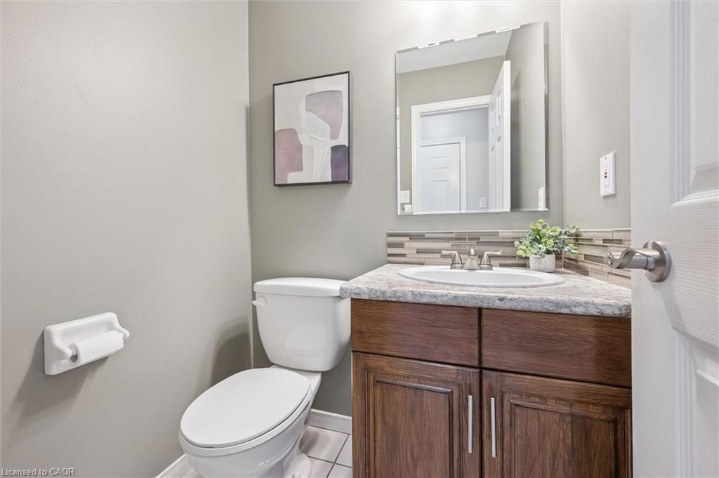 27 Oakridge Crescent