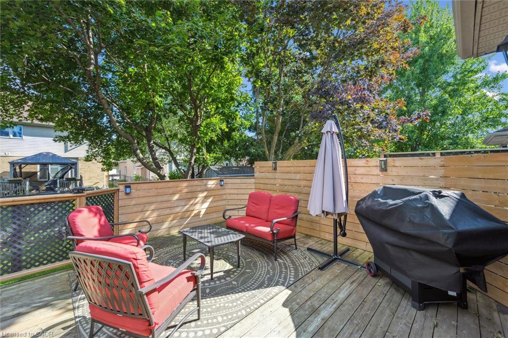 27 Oakridge Crescent