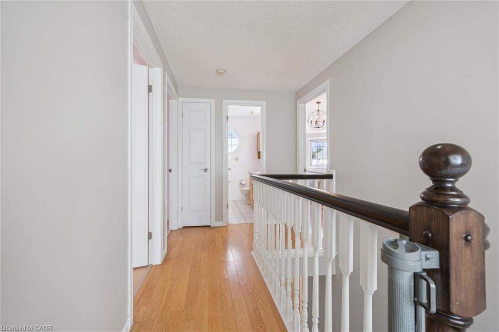 27 Oakridge Crescent