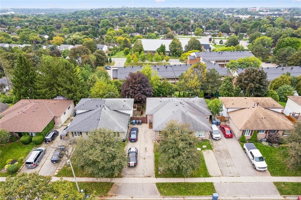 29 Mcilwraith Crescent