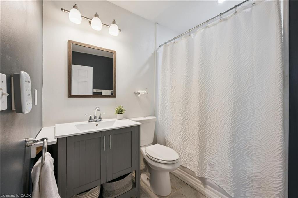 29 Mcilwraith Crescent
