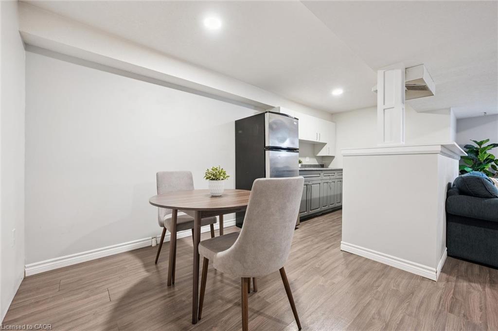 29 Mcilwraith Crescent