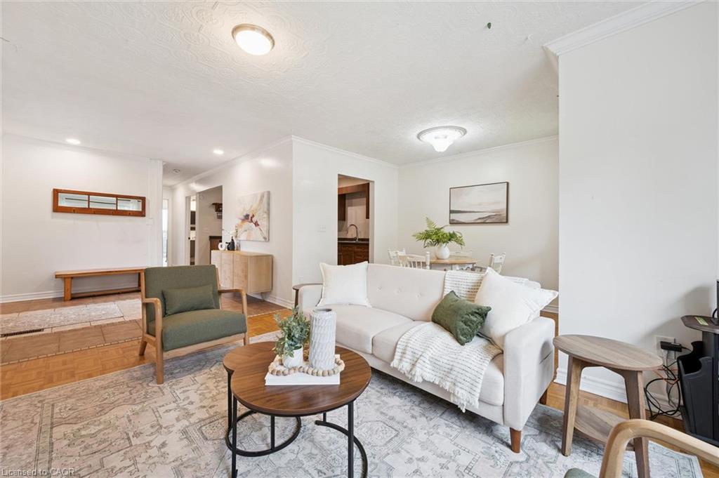 29 Mcilwraith Crescent
