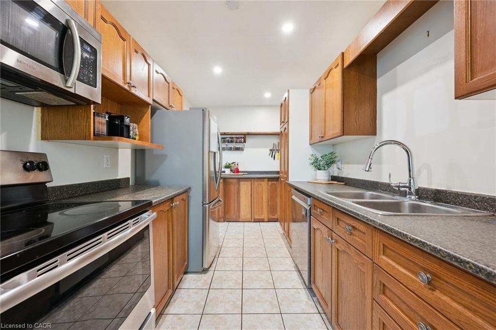 29 Mcilwraith Crescent