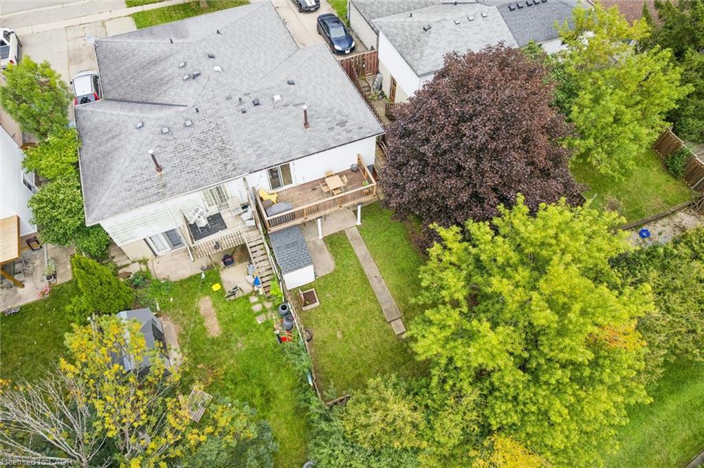 29 Mcilwraith Crescent