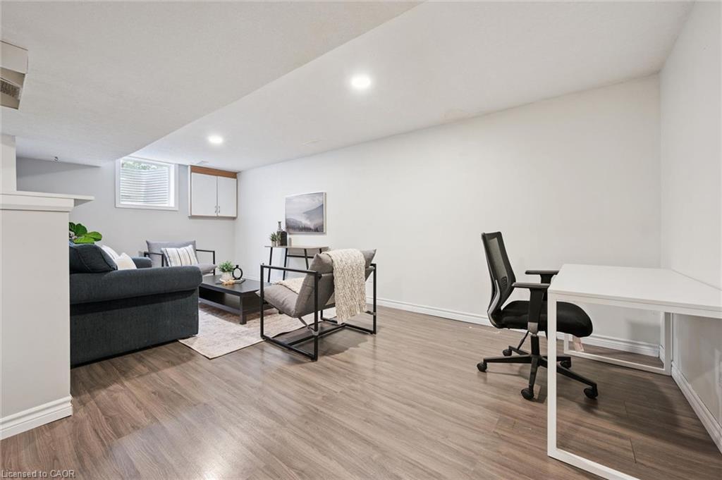 29 Mcilwraith Crescent