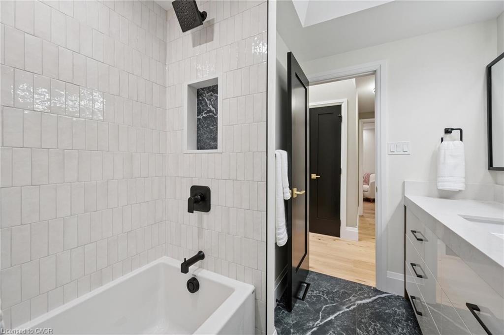 11 Bridlewood Drive