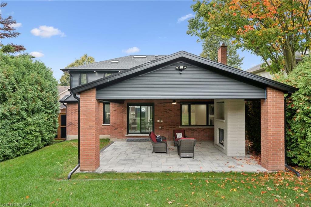 11 Bridlewood Drive
