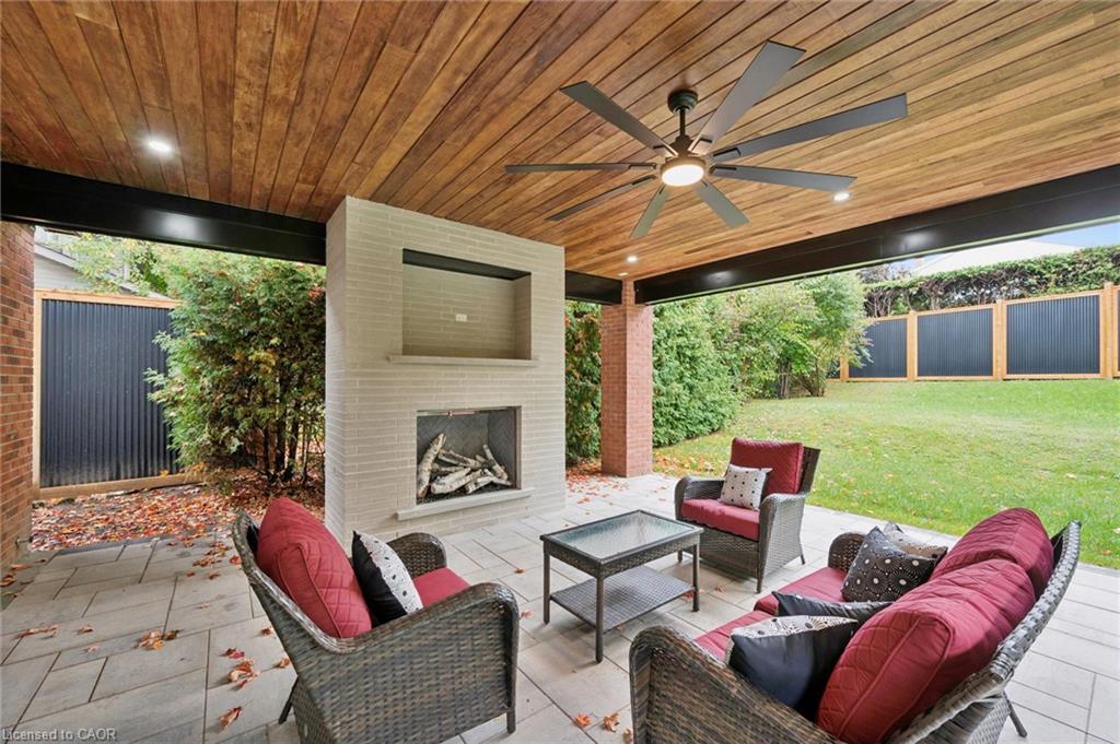 11 Bridlewood Drive