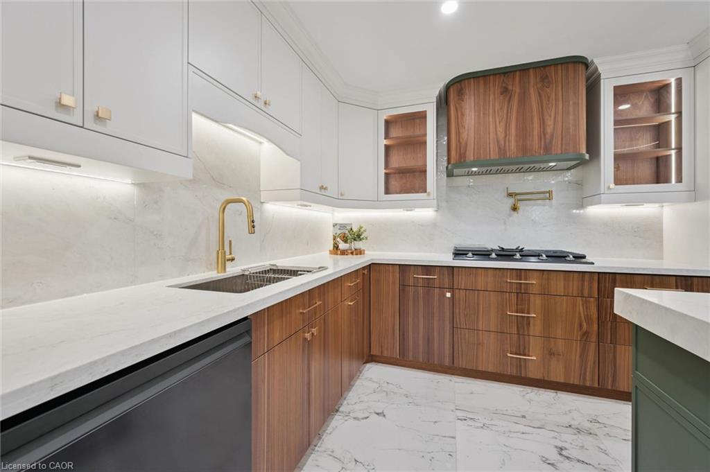 11 Bridlewood Drive