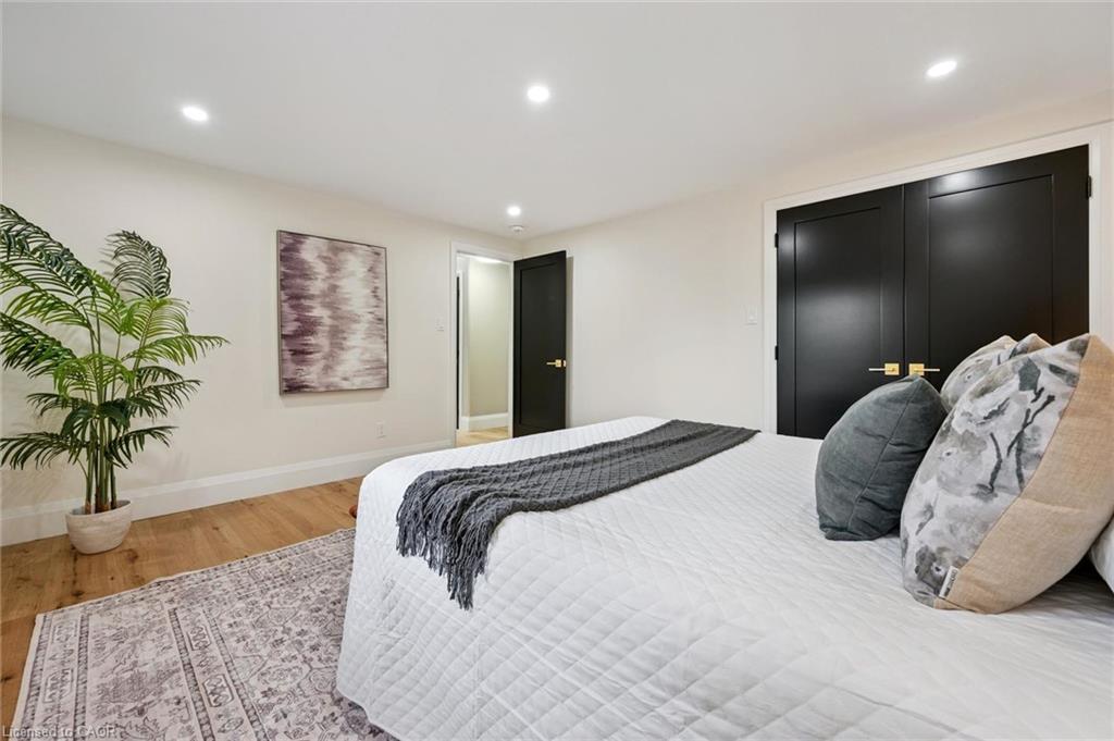 11 Bridlewood Drive