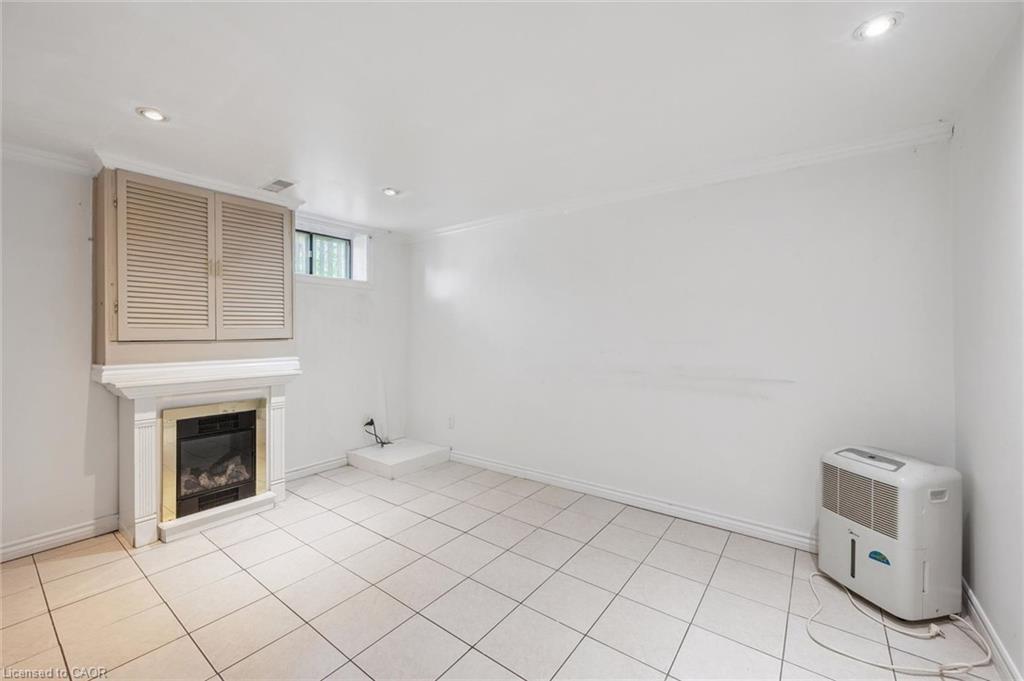 39 Ridgewood Avenue