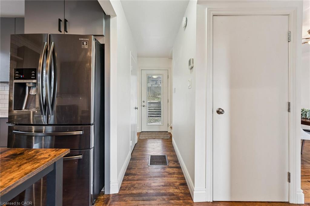39 Ridgewood Avenue