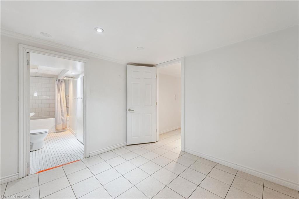 39 Ridgewood Avenue