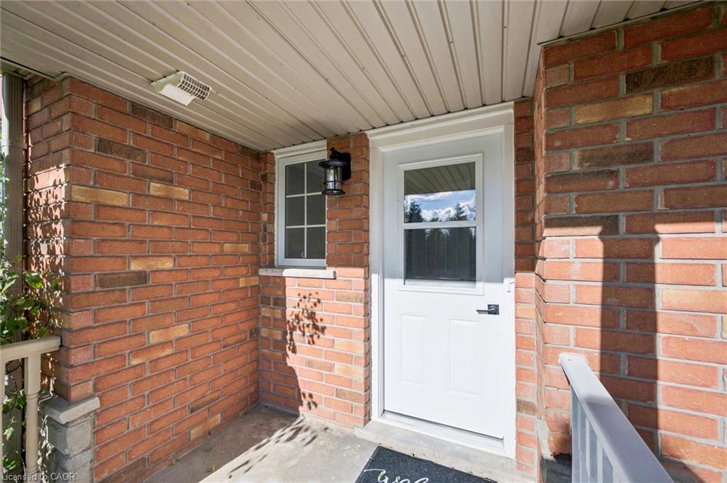 541 Victoria Road N