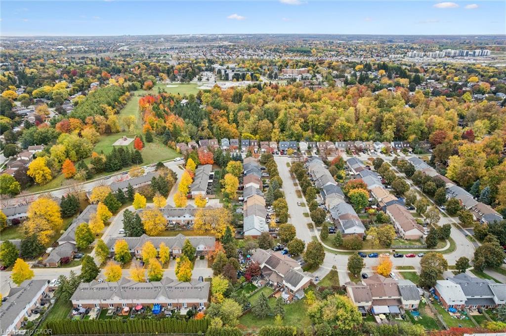 41 Grandridge Crescent