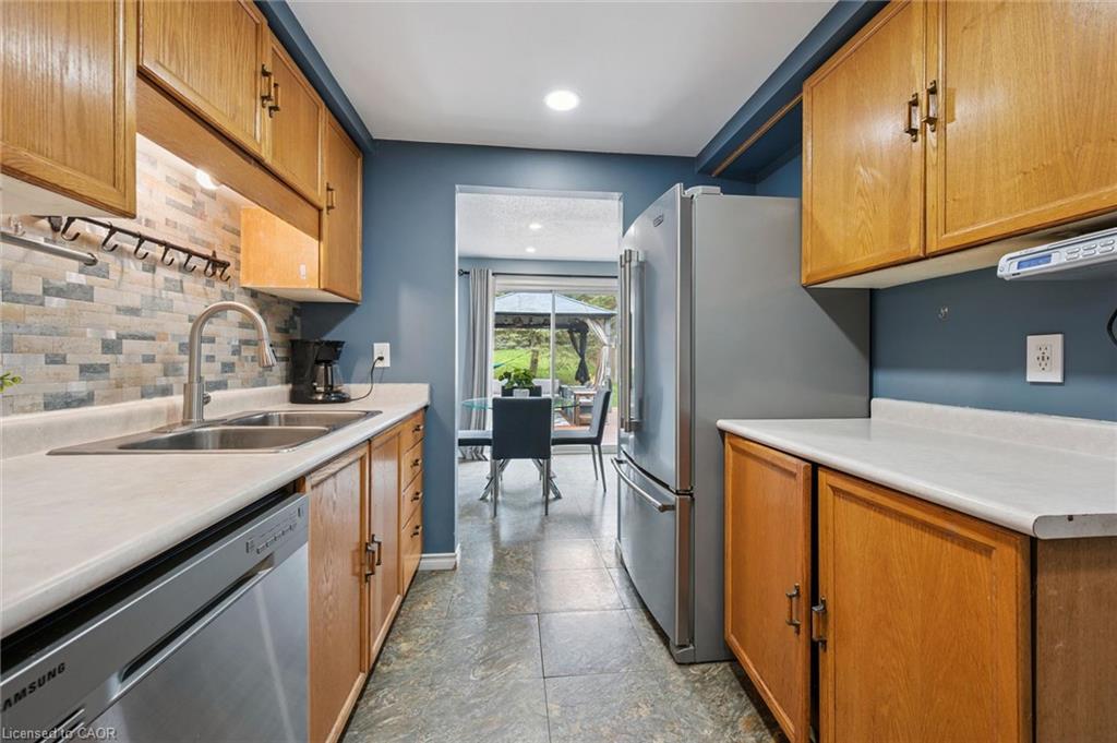 41 Grandridge Crescent