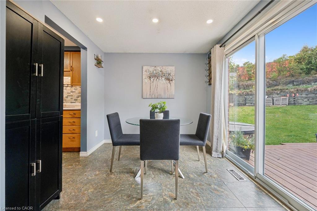 41 Grandridge Crescent