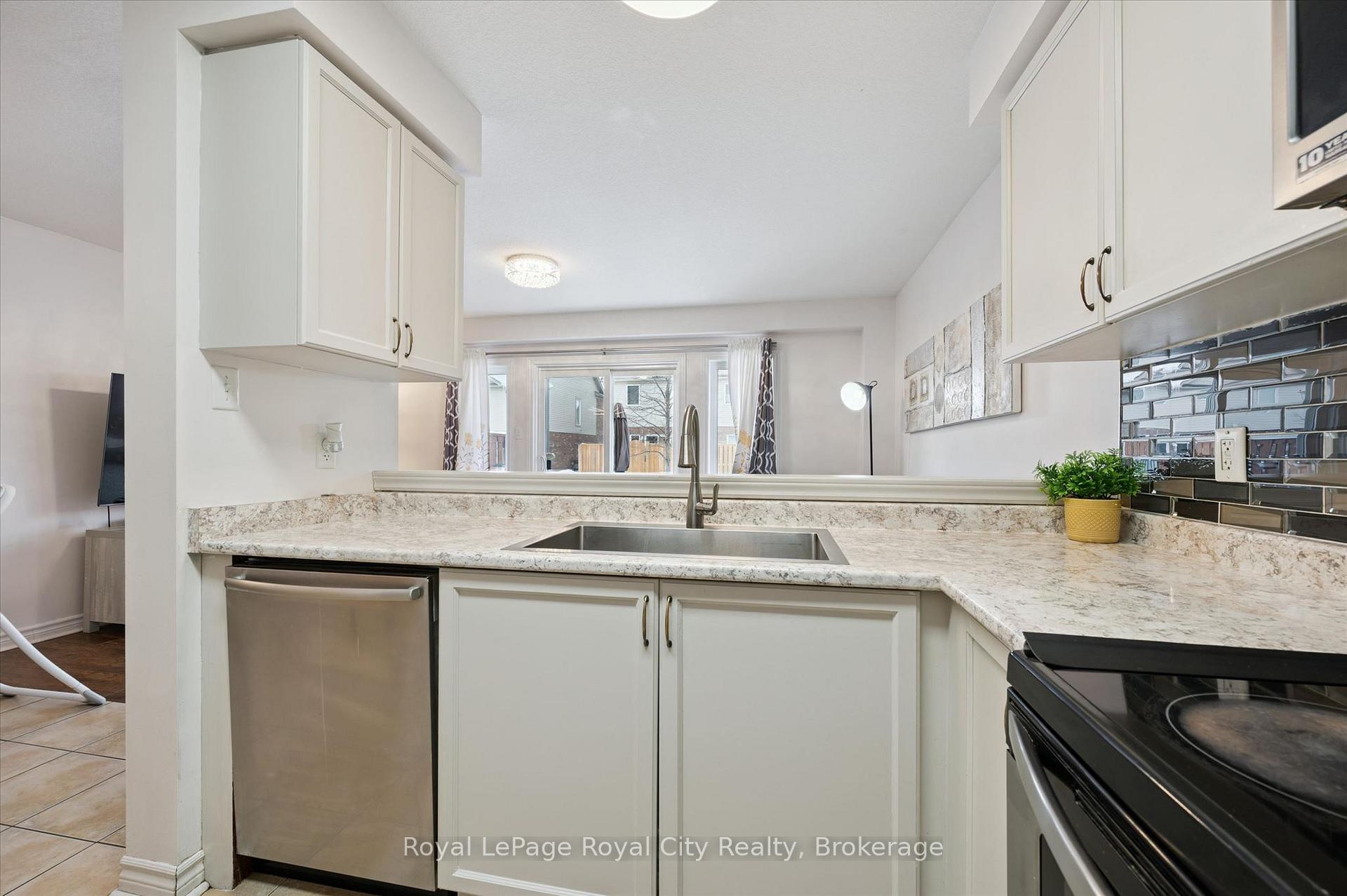 91 Lambeth Way