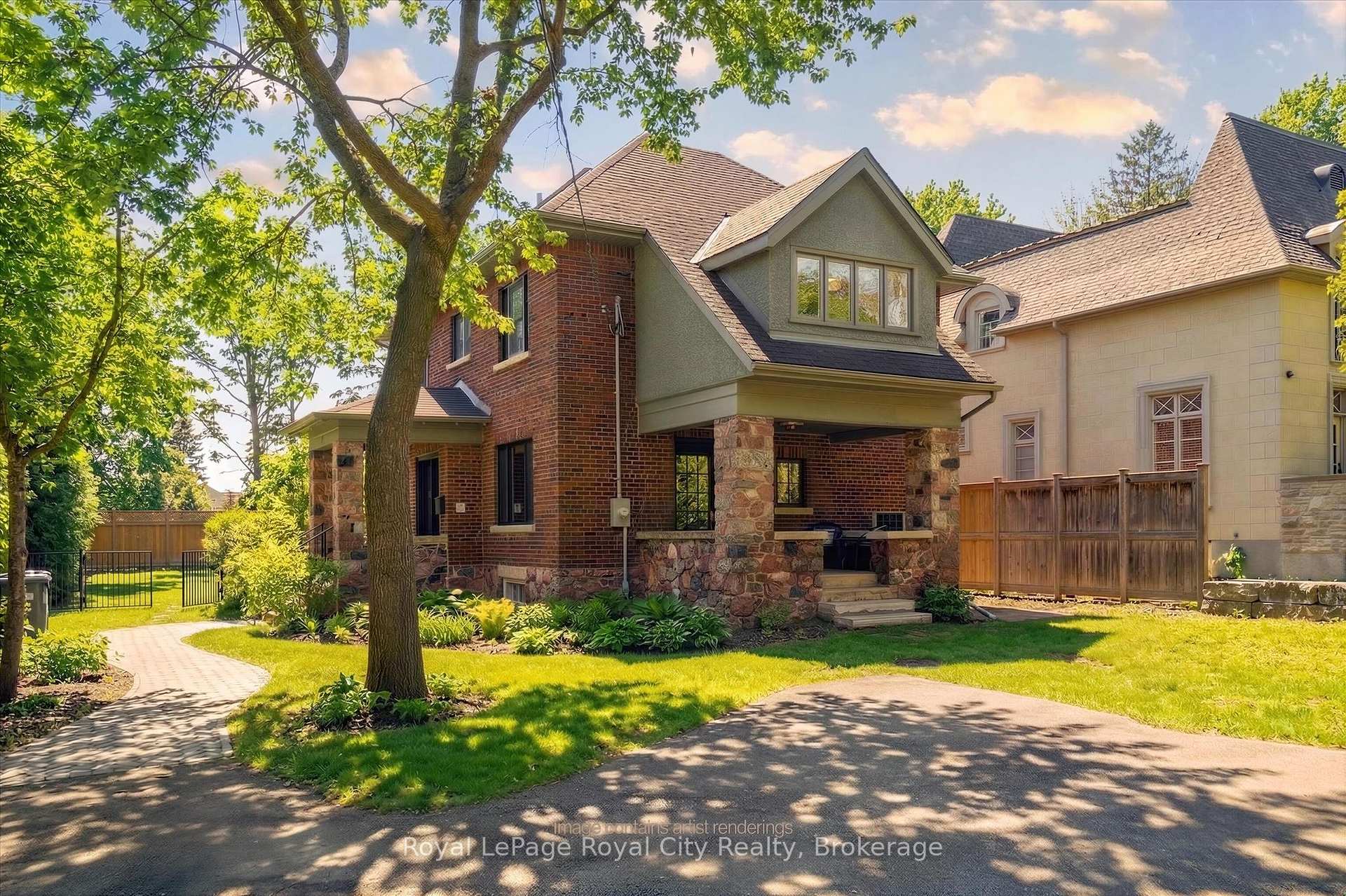 87 University Avenue W