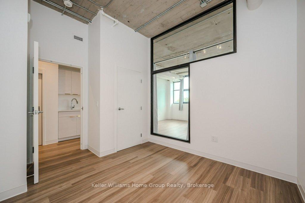 120 Huron Street 304