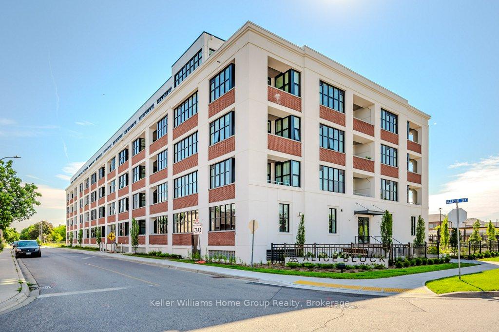120 Huron Street 304