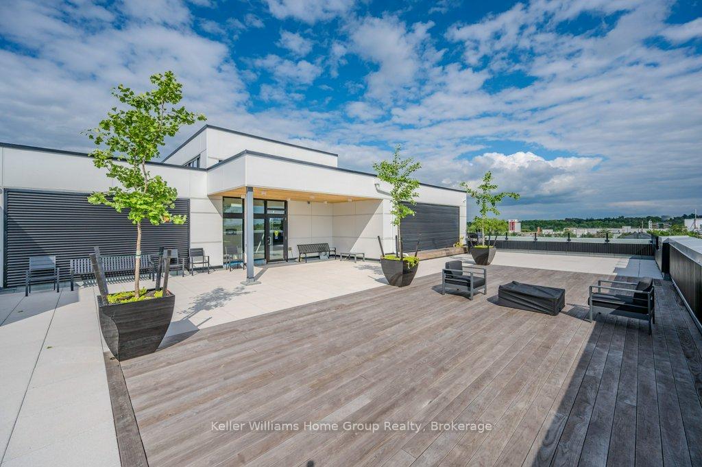 120 Huron Street 304