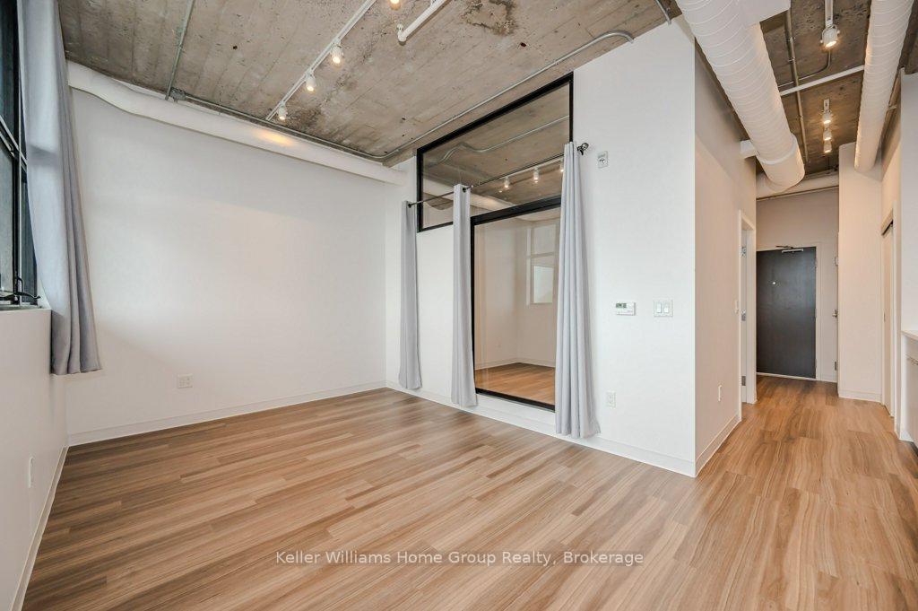 120 Huron Street 304