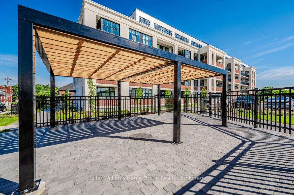 120 Huron Street 304